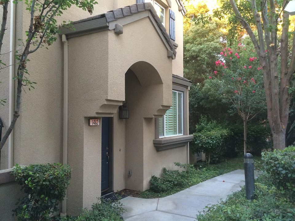 1st image of 1492 Artisan Way