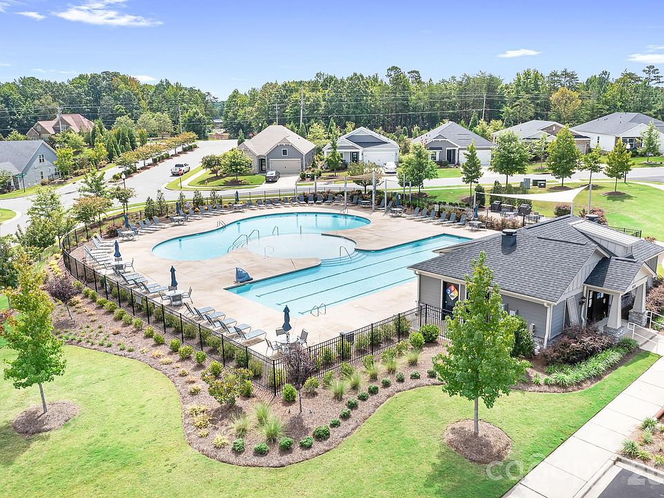 1st image of 1909 Lotus Ln