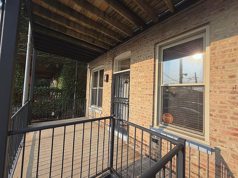 4852 S Prairie Ave #1B — Photo 16