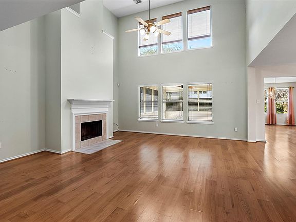 3rd image of 1611 Brady Creek Ln