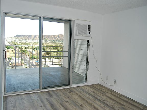 Main Bedroom with New Air Conditioning and Lanai