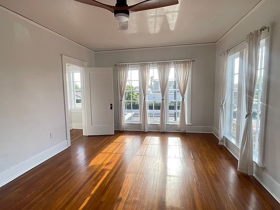 2nd image of 1903 30th St APT 3