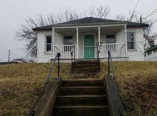 5017 Meade St NE, Washington, DC 20019