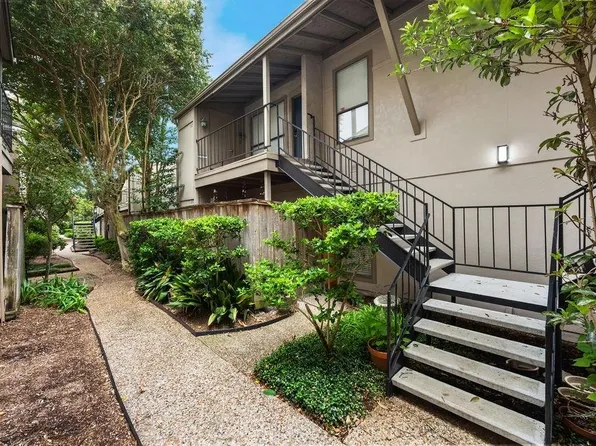 5711 Sugar Hill Dr APT 32, Houston, TX 77057