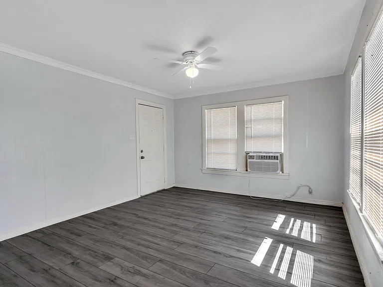305 N Robinson St #D — Photo 20