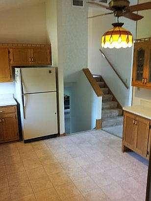 5th image of 505 E Golden Ln