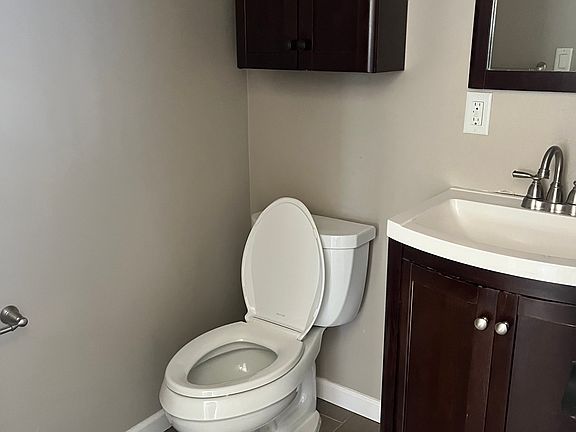 4th image of 1138 Laurel St #0
