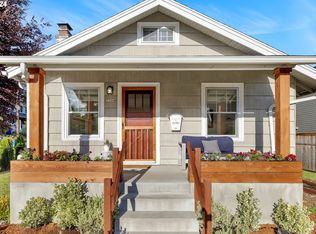 7504 SE Cesar E Chavez Blvd, Portland, OR 97202