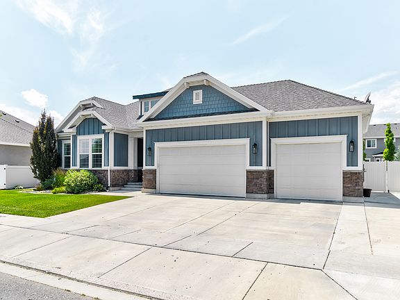 3rd image of 2919 N Meadow View Dr