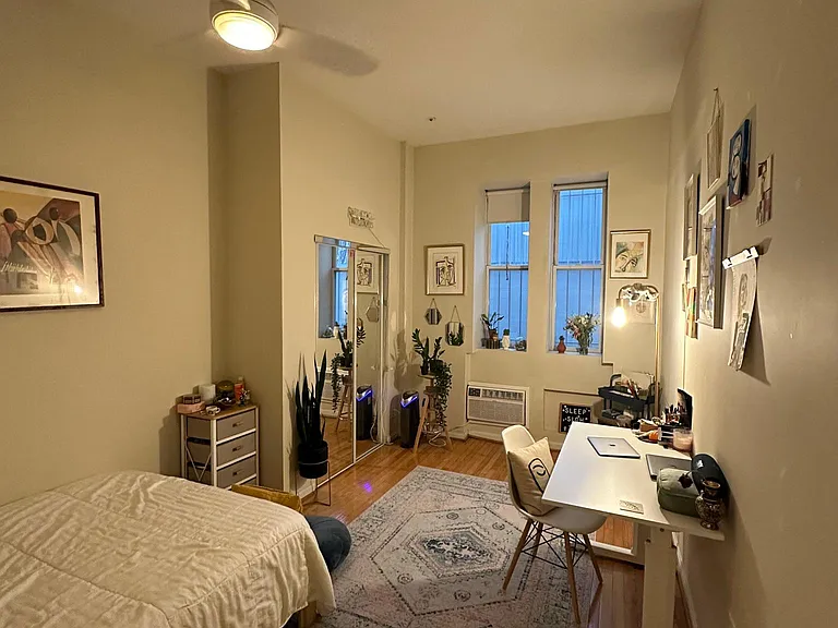 Larger bedroom 1