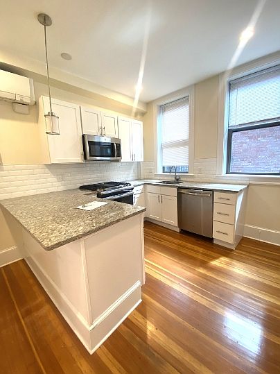 1st image of 11 Seaverns Ave #3R