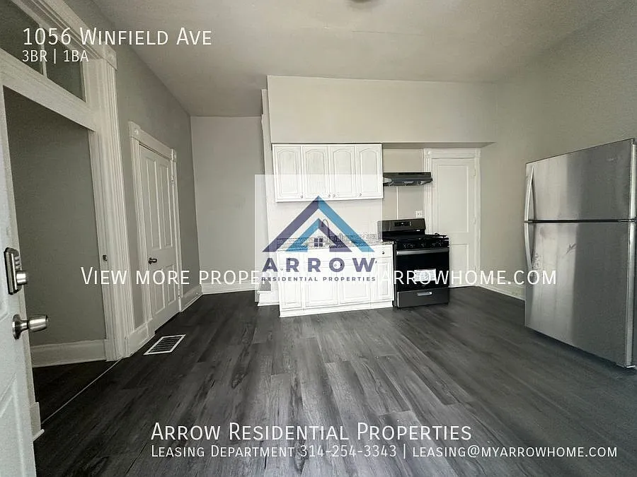 1056 Winfield Ave | 3 Beds, 1 Bath — Photo 3