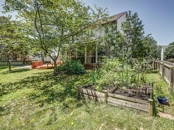 4th image of 6004 Glen Abbey Dr