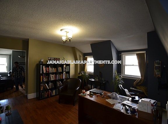 3rd image of 116 Hyde Park Ave APT 3