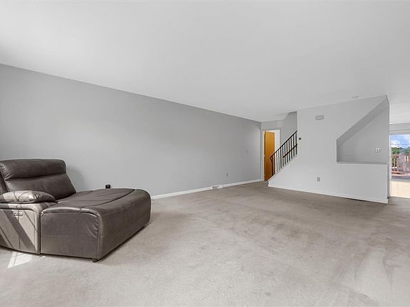 5th image of 813 E Gordon St