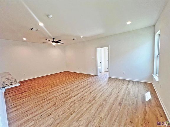 3rd image of 3726 Retreat Dr