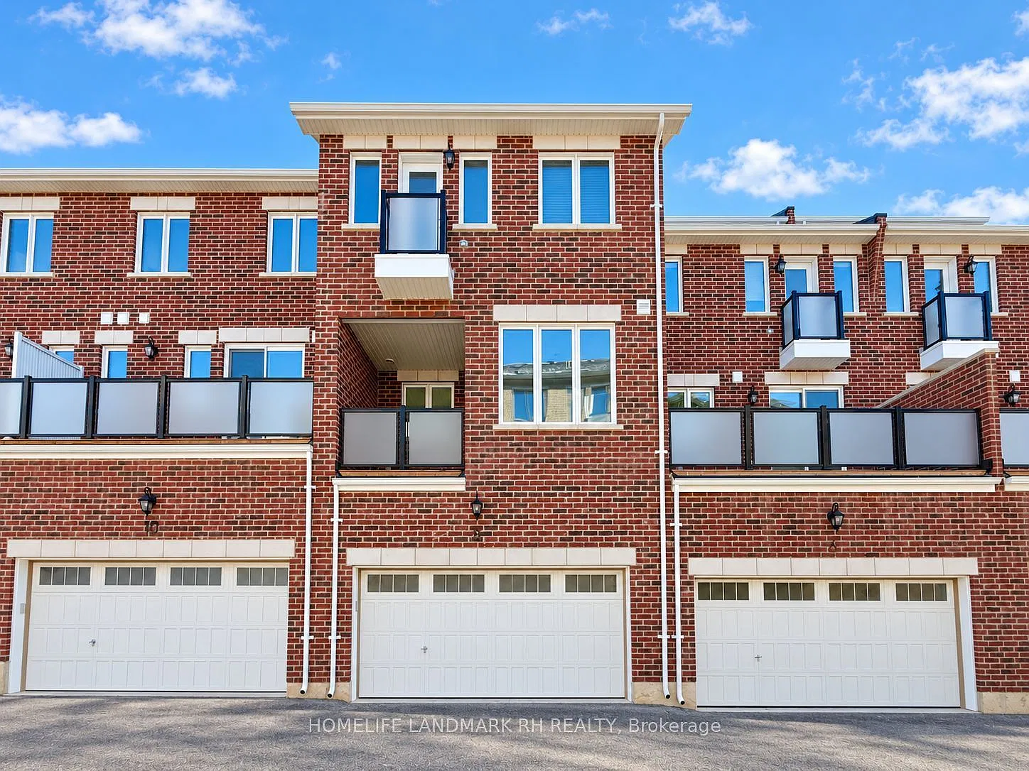 4 bed, $3,600 — Photo 2