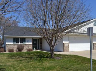 240 Valley View Dr SE, Willmar, MN 56201