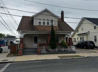 2 Parkview Ave, Providence, RI 02905