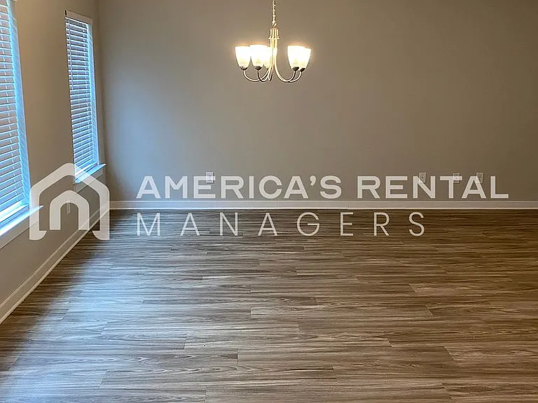 118 Barnett Pl — Photo 5