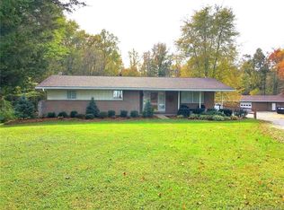 9009 County Line Rd, Sellersburg, IN 47172