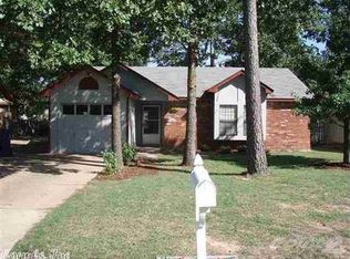 4 Oakridge Dr, Maumelle, AR 72113