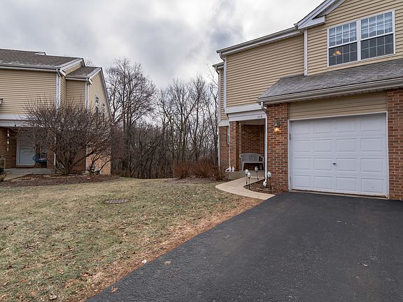 3rd image of 638 Hillview Ct