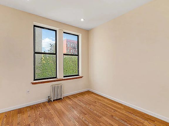 2nd image of 619 E 5th St APT 9