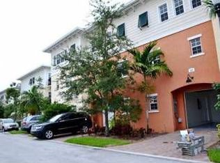 618 SW 2nd Ter, Pompano Beach, FL 33060