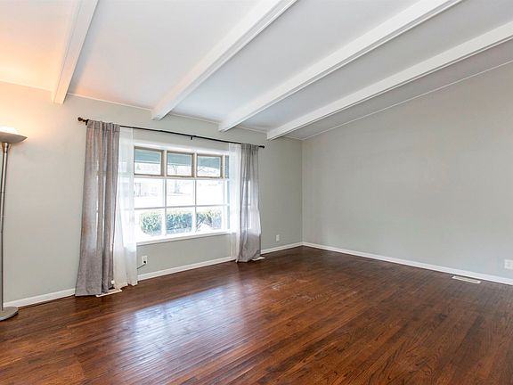 4th image of 1931 Brookmede Dr