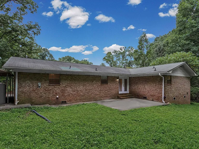 6096 Hillpine Dr — Photo 27