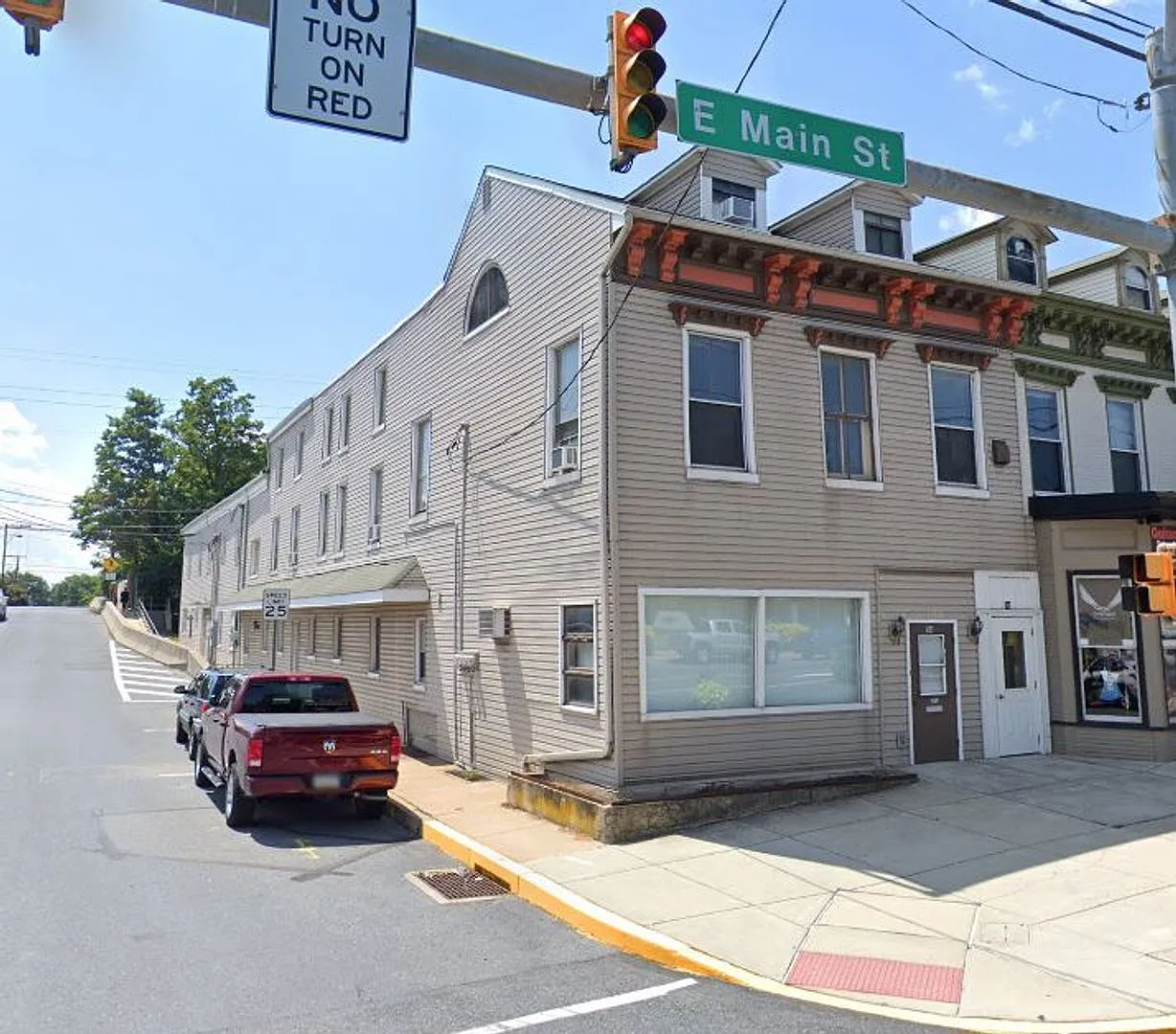 90 E. Main — Photo 2