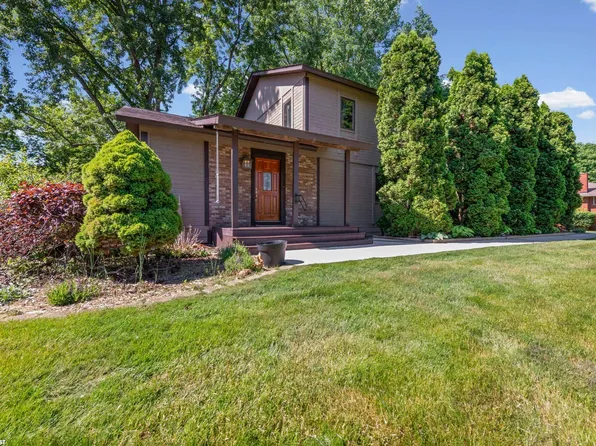 38661 Jahn St, Livonia, MI 48152