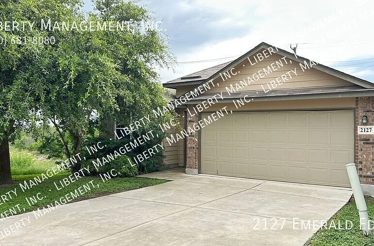 2127 Emerald Edge — Photo 2