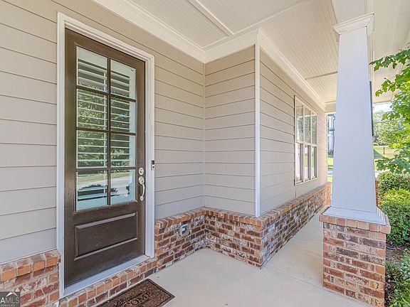 3rd image of 2483 Davis Dr SE