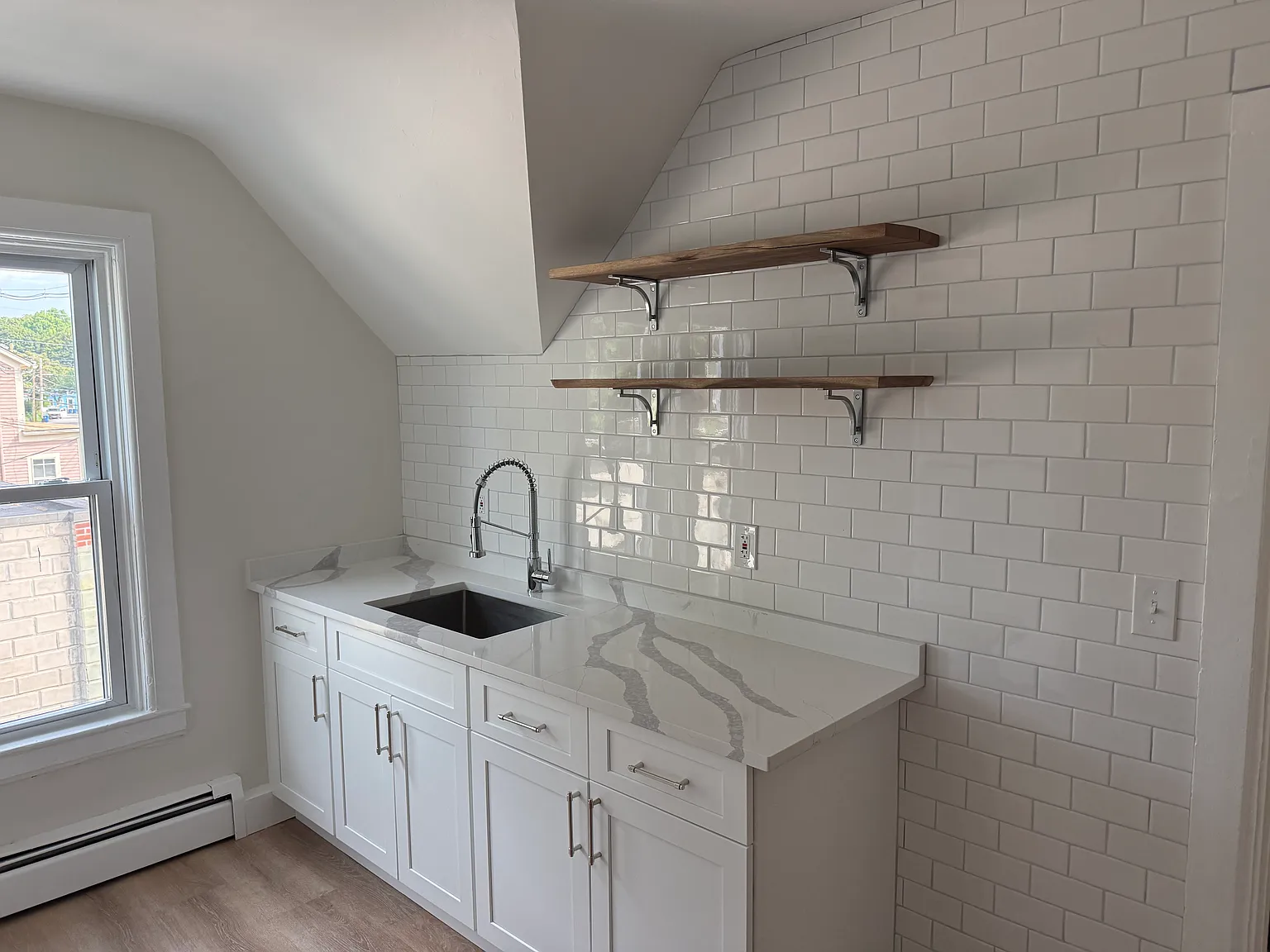 2 bed, 1000 sqft, $2,500 — Photo 2