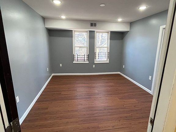 4th image of 115 Belmont Ave Floor 2