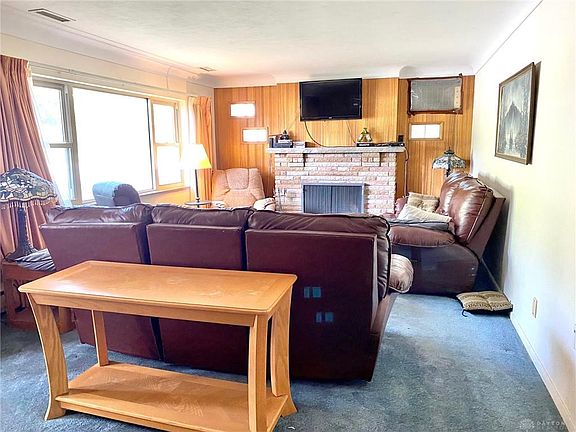 5th image of 6444 N Main St