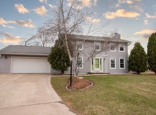 1280 Orchard Ct, Neenah, WI 54956