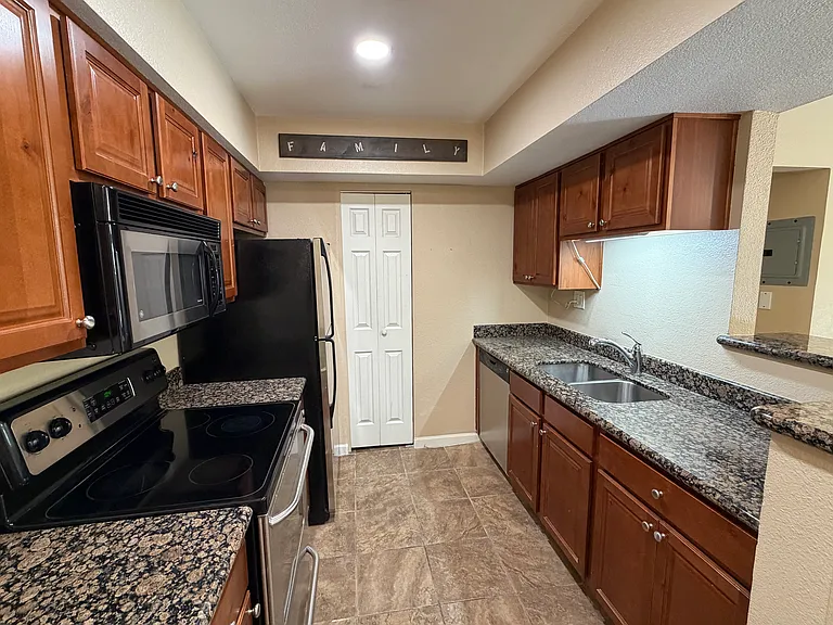 5877 N Granite Reef Rd #1151 — Photo 19