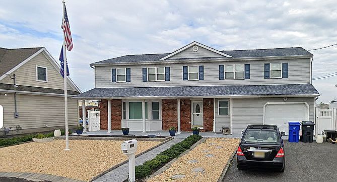 1st image of 391 Aldo Dr