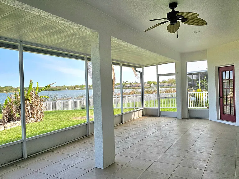 7209 Colonial Lake Dr — Photo 45