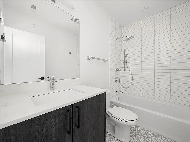 2030 Greenwood St — Photo 20