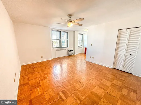 2601 Pennsylvania Ave APT 915, Philadelphia, PA 19130