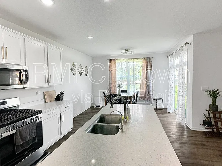 765 Kentshire Cir — Photo 7