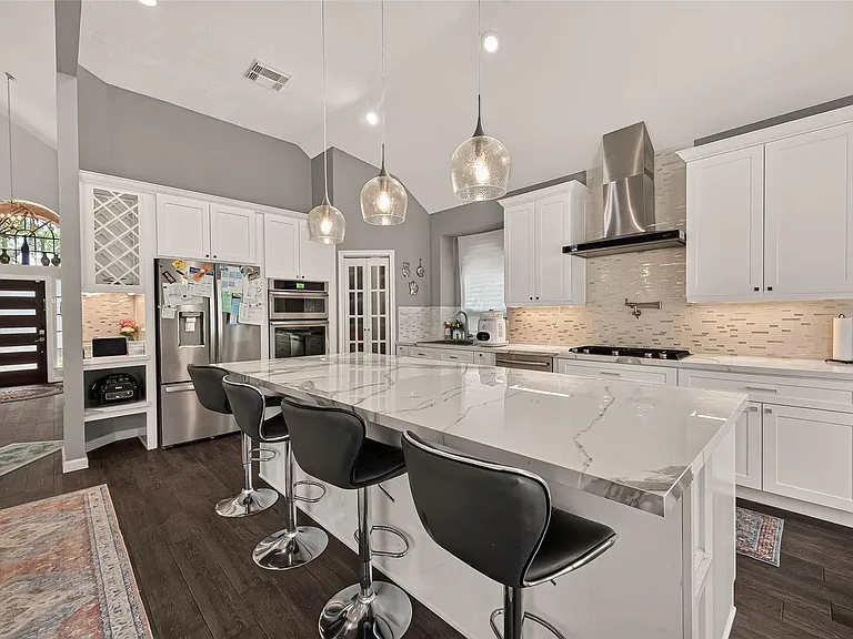 6514 Kings Summit Dr — Photo 20