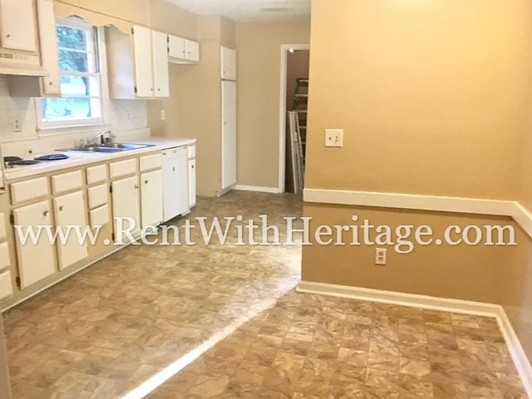5407 Wilder Dr — Photo 7