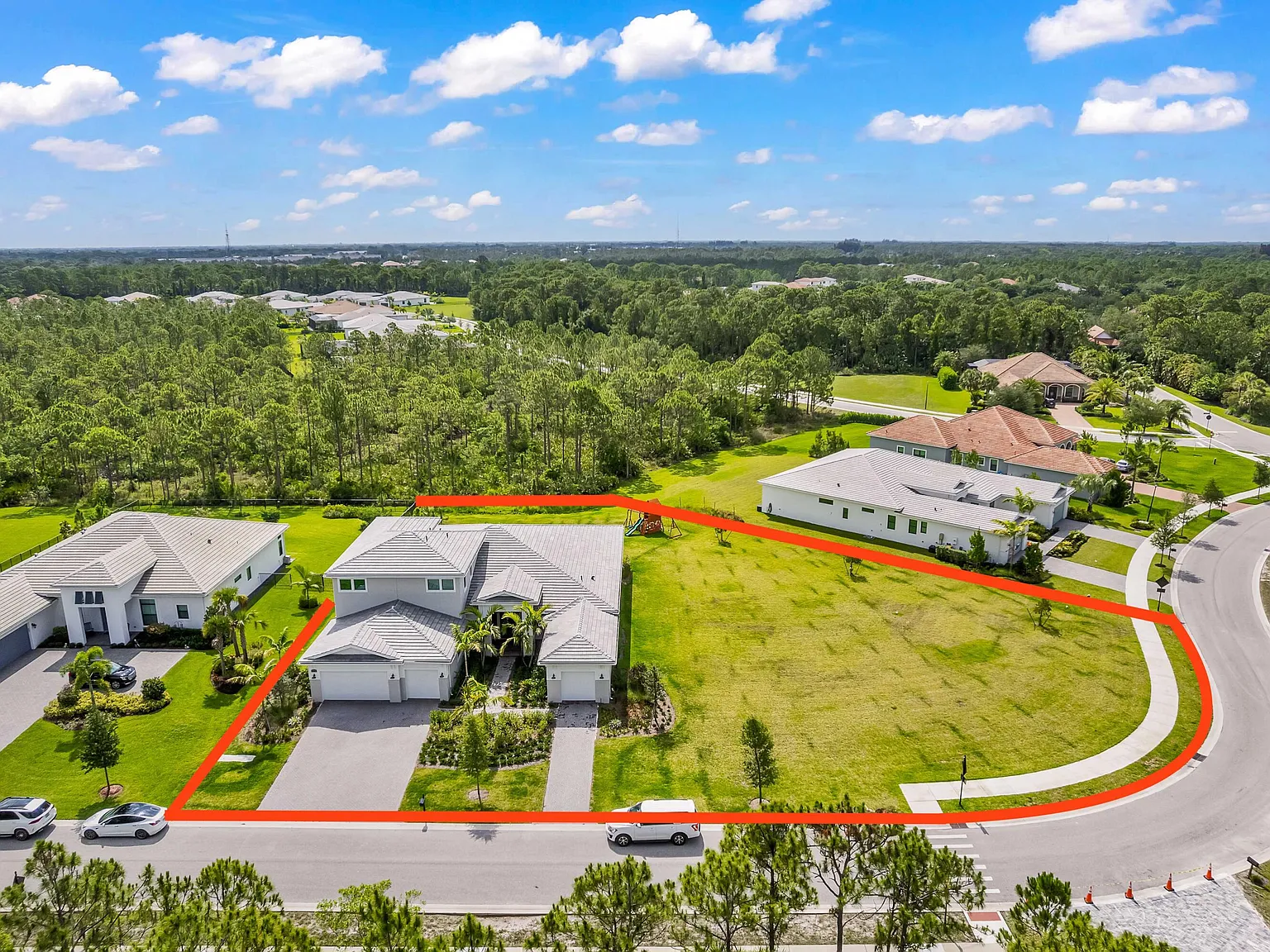 5 bed, 7.0 bath, 5226 sqft, $13,000 — Photo 1