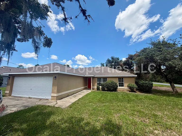 1 Olive Ln — Photo 1
