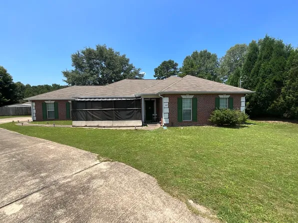 48 Clayton Ct, Phenix City, AL 36869